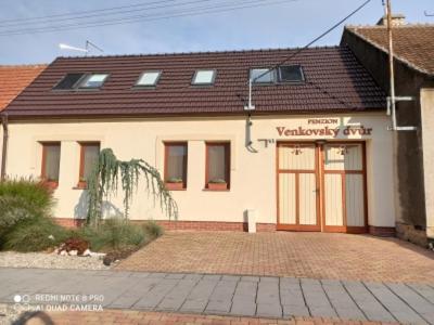 Penzion Venkovsky Dvur Hlohovec Exterior photo